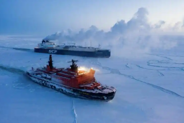 再不吞下这座岛,就要被中俄抢先了?特朗普下了“死命令”