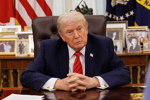 航母到位了，特朗普对伊朗说：还能聊