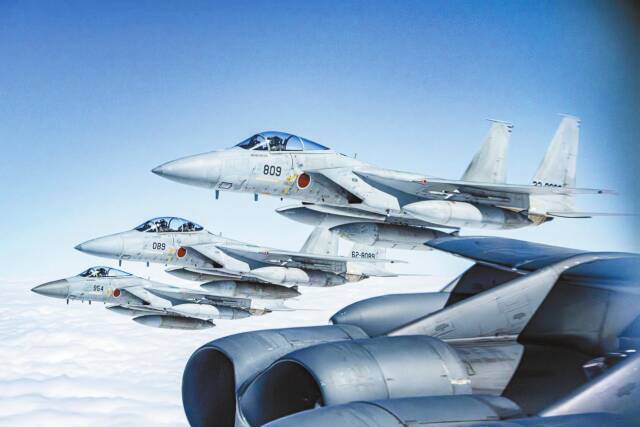 F-16扮演“反华”角色?中美战机对峙后,韩方打给美方抗议