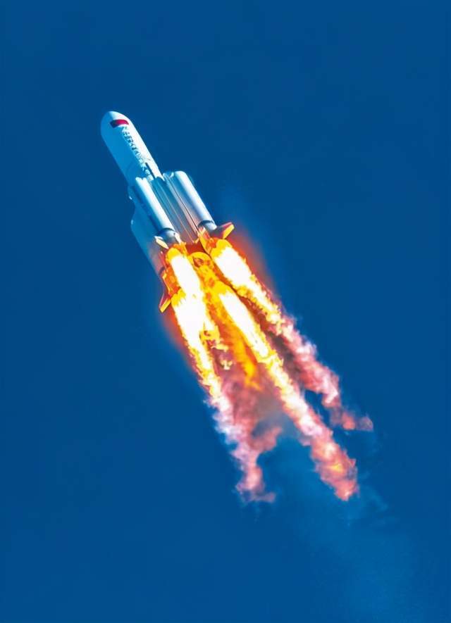 晚报|海地第一夫人首发声 云南一学生被打后坠亡