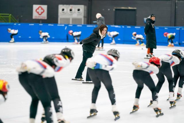 劳动创造幸福——短道速滑追风少年