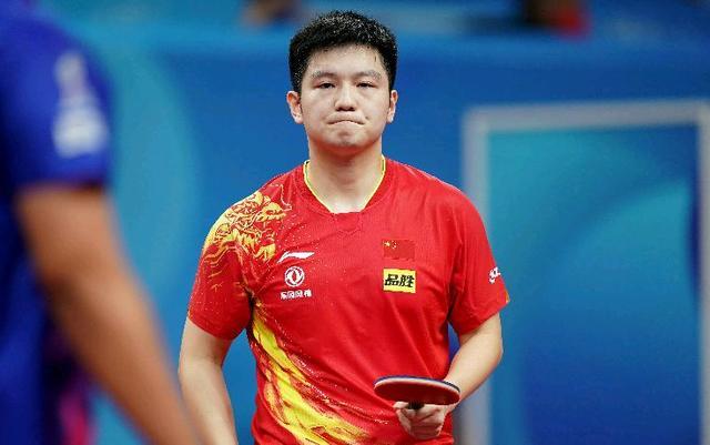世乒赛马龙主动换人轰出单局11比0！中国男乒横扫印度