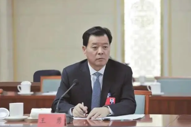 官员履新后被查：贪婪成性私欲泛滥 说一套做一套