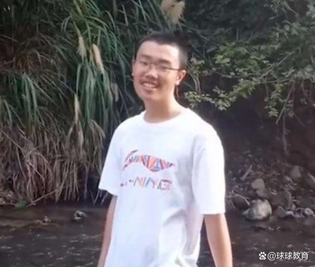 胡鑫宇就读中学学生转至别校？假的！胡鑫宇失联最新消息