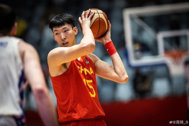 周琦：听我说谢谢你，饼干被吃拖鞋都被偷走了
