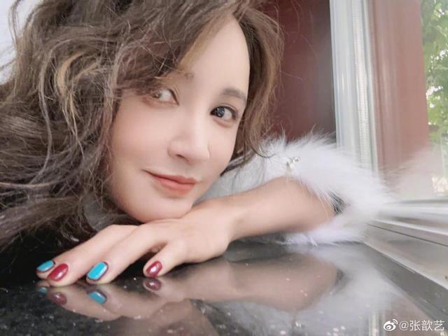 张歆艺谈全家从阳转阴过程：大葱白煮水 一周痊愈