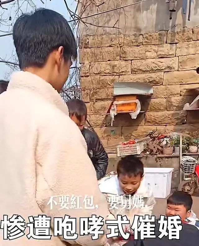 舅舅被6个外甥催婚:不要红包要舅妈，大的催完小的催