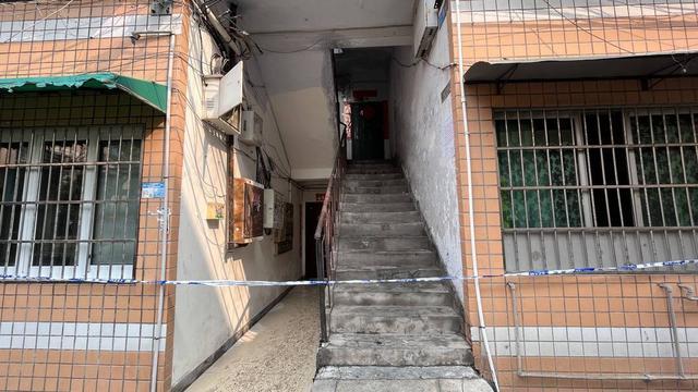 居民楼疑因儿童平衡车充电起火 致使一家7口4死3伤