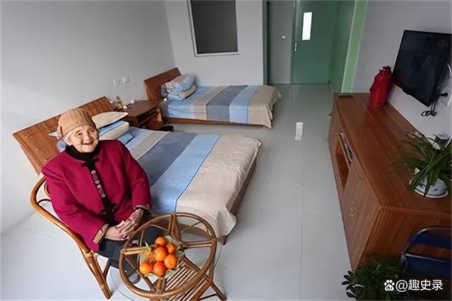 挣多少才住得起养老院? 一个三线城市的现实叙事来了