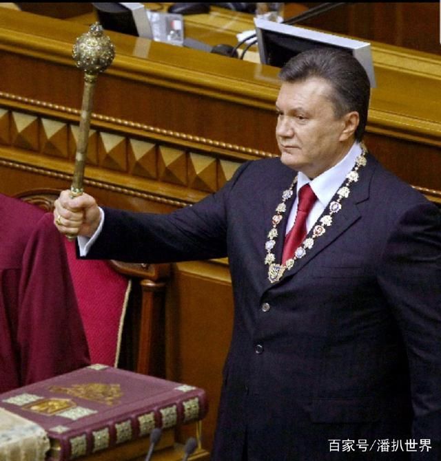 乌克兰人后悔了？怀念前总统亚努科维奇他是乌奸竟引俄兵入乌？