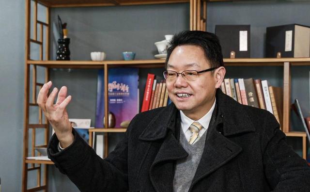 个性官员叶青退休：因太敢说被孤立 现在更加敢说