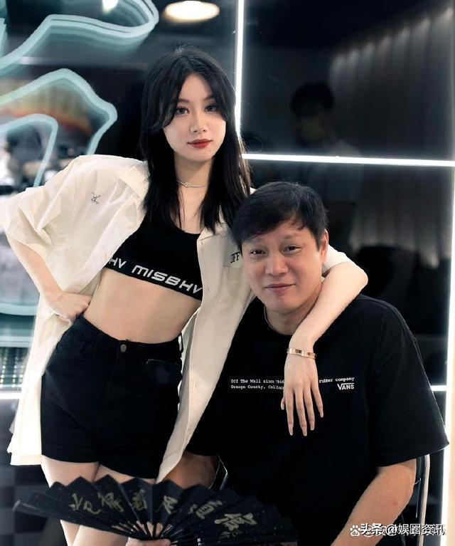 羡慕范志毅父女交流方式 爸爸还是最宠女儿的