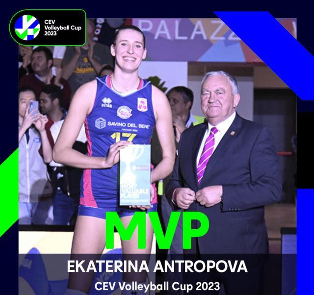 朱婷谈落选MVP感受：我确实愣了一下！队友：我们体育队长有自己的目标！