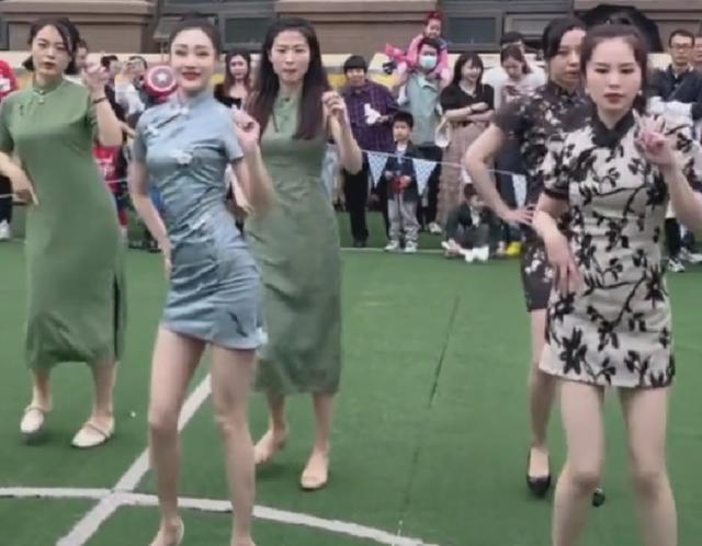妈妈团跳女团舞引争议：这是儿童节还是相亲大会？
