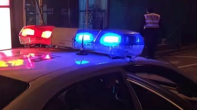 大风致3名保安被砸身亡 实时风力超过12级450吨龙门吊倾覆