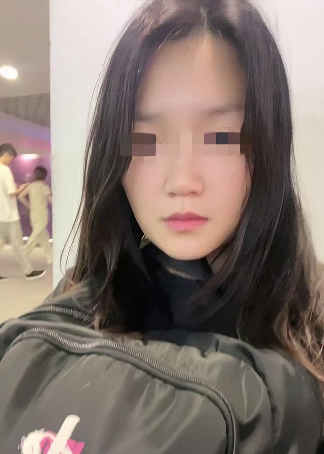 女孩历时23天带父亲骨灰回家，网友友善提醒女孩别忘了喊爸爸回家