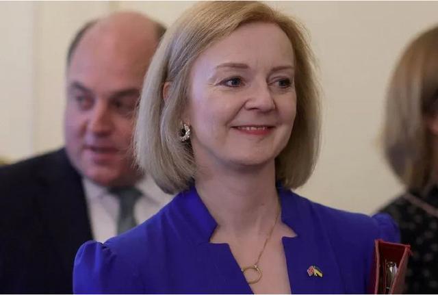 英前首相特拉斯承认犯错 对受到的攻击和抨击毫无提防