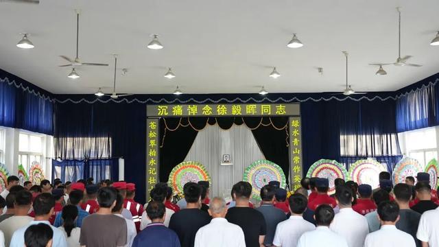 26岁退役军人遗体告别仪式 两次入水救人献出了宝贵的生命