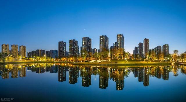 房东为卖房发8888元红包：激励中介帮自己卖房