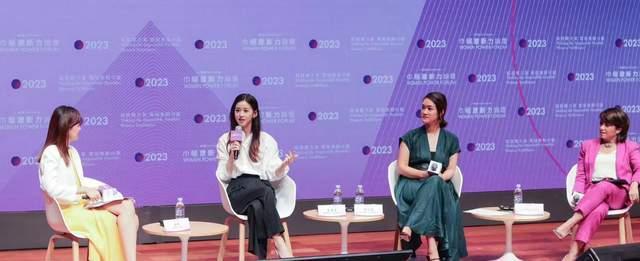 章泽天回应拒绝张艺谋出演“谋女郎” 高情商回答获赞