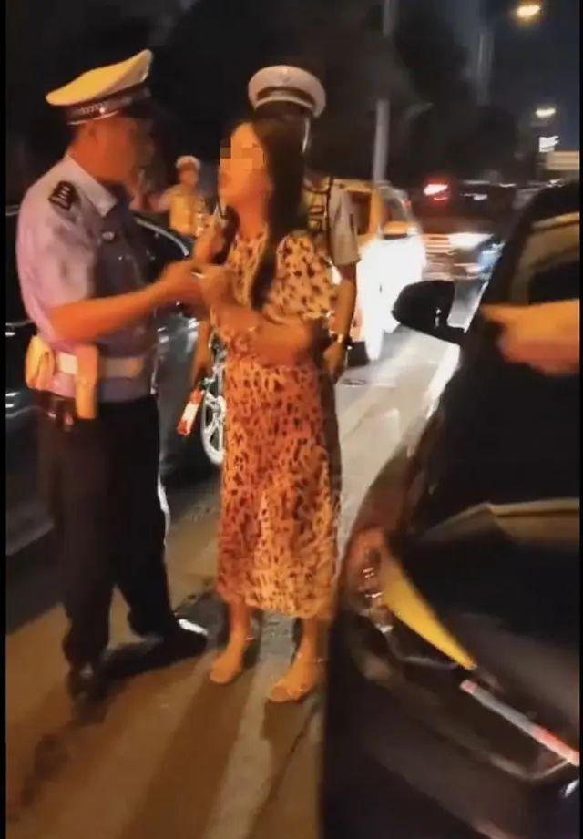 醉驾撞人拖行的宝马女司机获刑超6年 受害者还在医院躺着