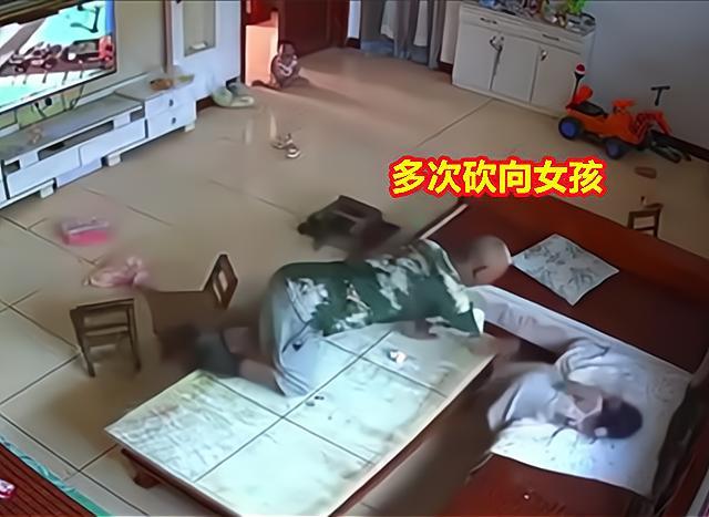 警方谈一老人追砍小孩 已移交刑警大队调查处理，受伤的两个小孩暂无生命危险