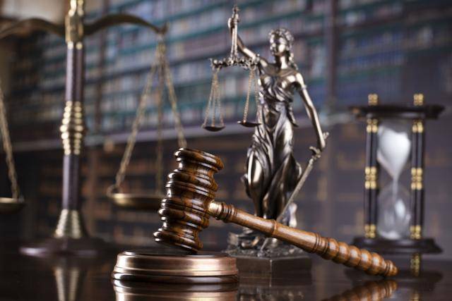 继父涉嫌性侵女孩被批捕：女孩曾跳江自杀