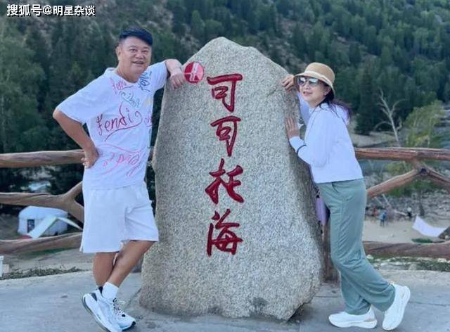 陈百祥新疆庆结婚44周年 谭咏麟同行见证幸福爱情