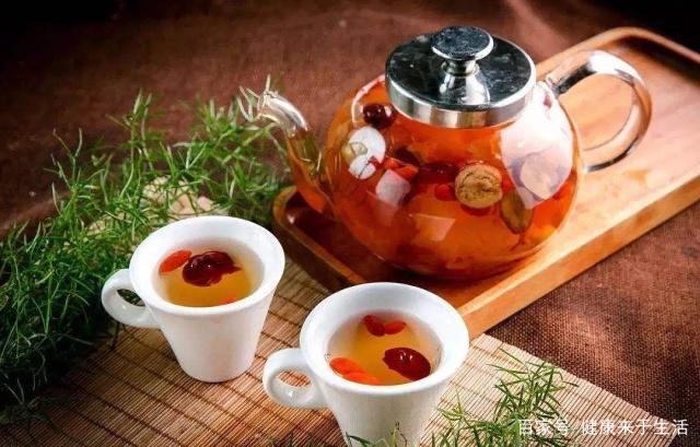 2种水果是天然“安眠药”，失眠者敞开吃，睡得雷打不动