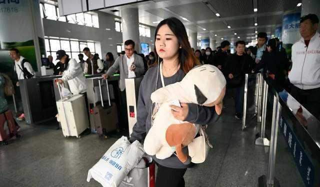超级黄金周带旺出境游 热门目的地仍集中在港澳地区及亚洲国家