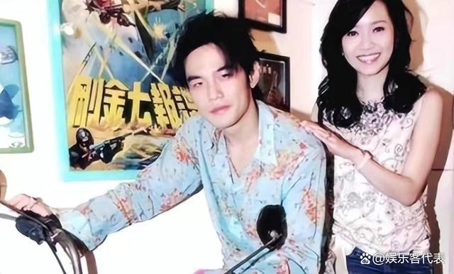 侯佩岑出席活动时3否认婚变传言,称是因丢掉了很多不用的东西