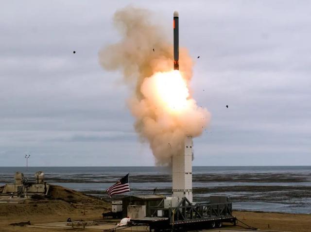 美国被曝正考虑与中国建立导弹发射通报机制，与中俄协定类似那样的
