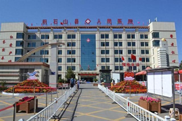 母女平安！甘肃积石山首个“地震宝宝”在救护车中降生