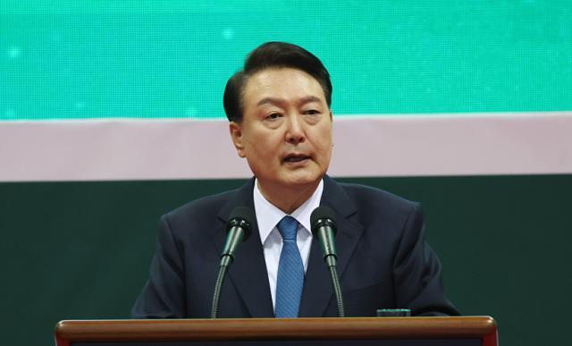 韩国网上再现“杀人预告”帖 威胁要炸韩总统府、刺杀尹锡悦李在明
