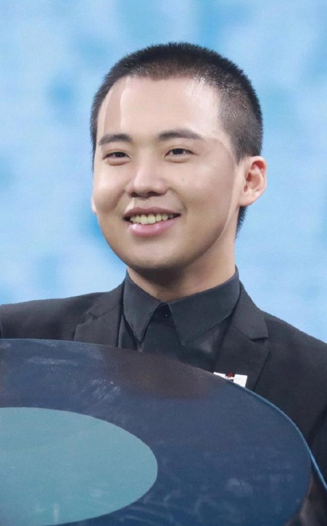 近照曝光郭麒麟胖了网友好离谱啊完全认不出来了