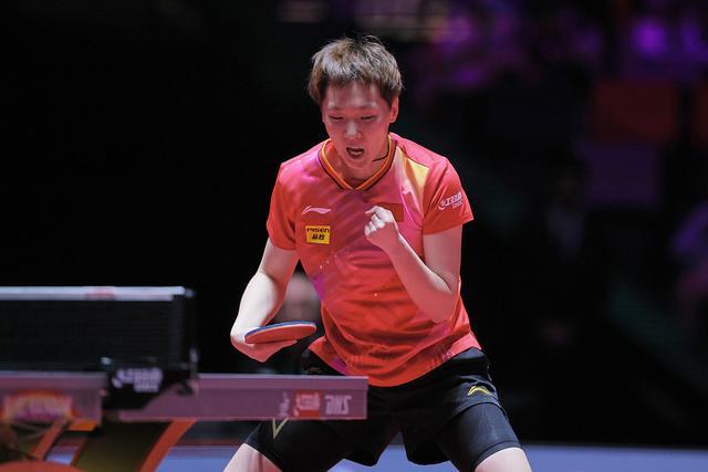 乒乓球澳门世界杯：王曼昱胜巴特拉，霸气四连胜