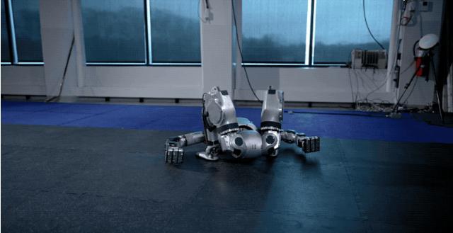 Atlas人形机器人关节可360度旋转 电动进化颠覆想象