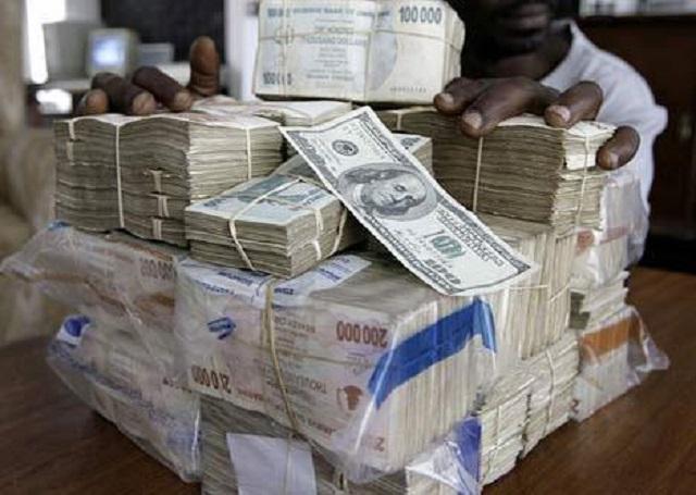 “拿钱当纸用”的津巴布韦，股市暴跌99.95% 新币效应凸显流动性困局