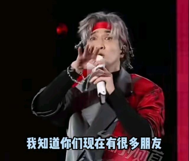 薛之谦劝粉丝不要重复看演唱会 真诚宠粉获赞