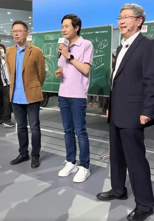 张朝阳在北京车展上讲起物理课