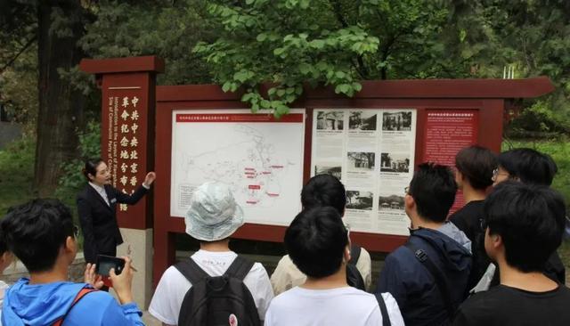 五一北京创十年来新纪录 颐和园天坛游客量冠亚军