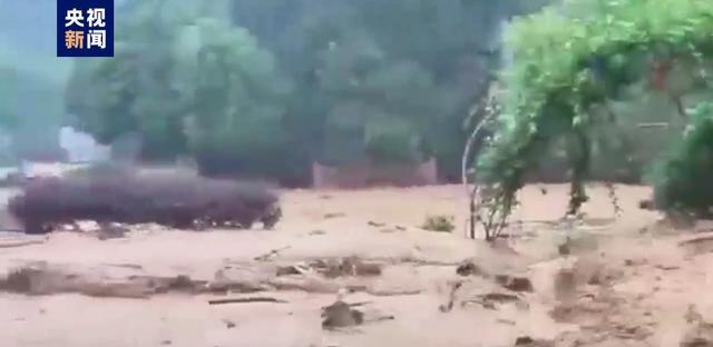 广西岑溪突发洪水已致两人遇难