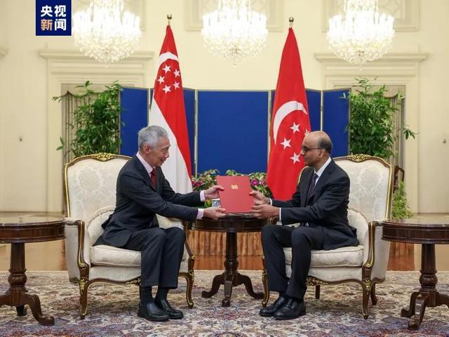 新加坡总理李显龙交棒给黄循财 新内阁5月15日宣誓就职