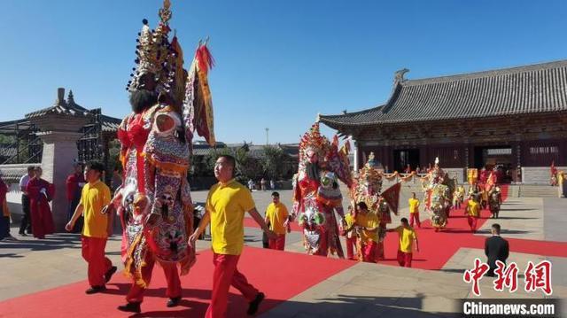 两岸民众齐聚炎帝故里拜祭华夏始祖 共续血脉情缘