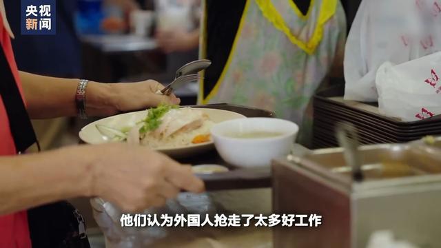 李显龙的20年：在惊涛骇浪中掌舵，新加坡驶向新纪元