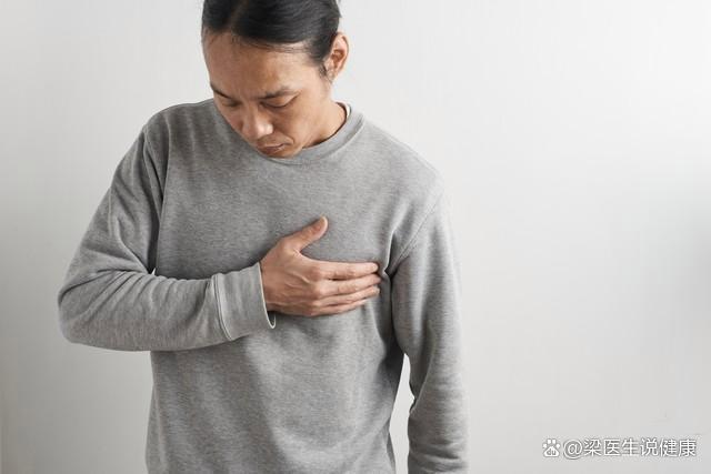 男子胸闷胸痛没在意一个月后心梗 忽视警告，心梗突袭