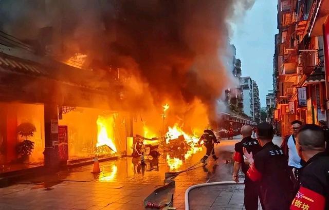 出动25万人夜查电动车为何引质疑 安全隐患与效率之争