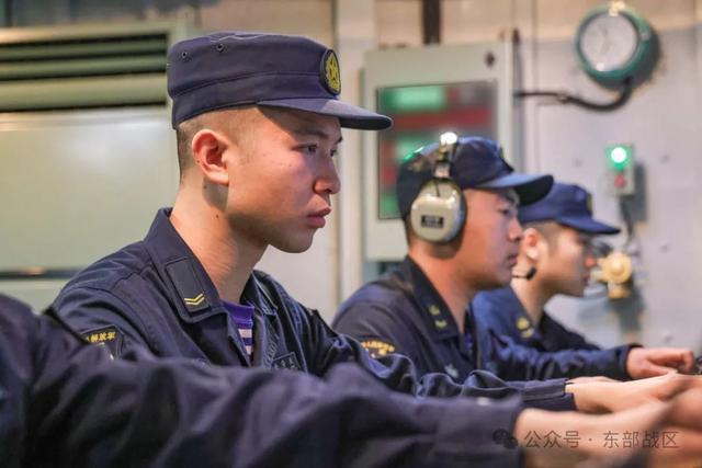 东部战区练兵备战现场 多舰艇高强度实战演练