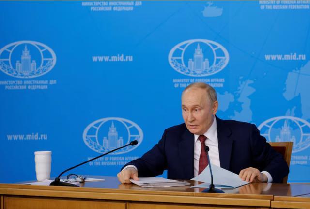 普京提出俄乌冲突停火条件，泽连斯基回应，美防长发声