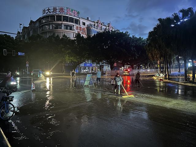 洪峰过境后的桂林 超30年一遇洪水肆虐